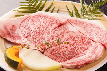 島根和牛の一枚肉で提供されます『特選ロース』