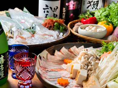新鮮な活イカの活づくりや種類豊富なお酒をじっくりと楽しんで