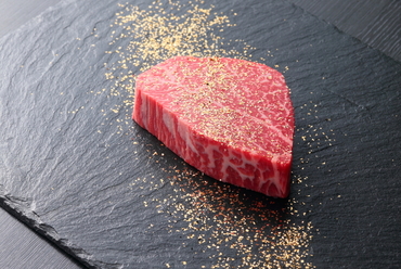 贅を尽くした至極の逸品 『黄金のシャトーブリアン』(100g)