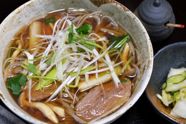 蕎麦つゆの風味を引き立てあう『鴨南蛮』