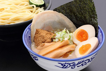 超濃厚スープに極太麺が絶妙な『つけめん』