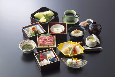 夏の風物詩である鱧を使用した❝鱧御膳❞