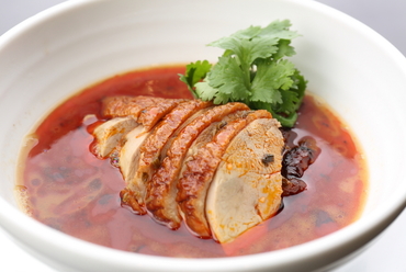 看板料理『絶品!赤い四川ダック』