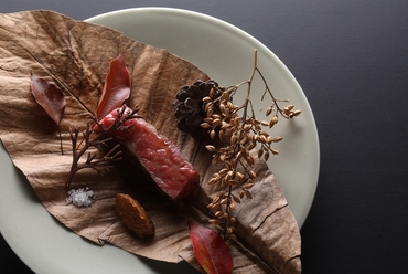 ハーブ鮎の奉書焼 枝豆とコシヒカリのガレット 木の芽香るコンソメとともに