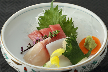 食材の持ち味をそのままに堪能できる「お造り」