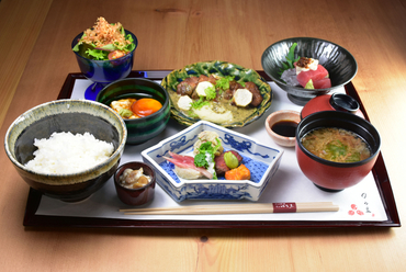 濃厚でまろやかな豆乳に旬の素材『豆乳鍋仕立て』