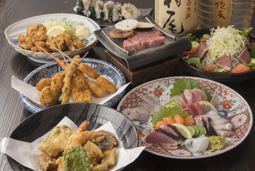 夏の夜のご宴会に 充実の飲み放題付きコース各種ご用意