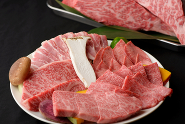 上質なお肉を堪能できる『焼ごろ盛り(2~3人前)』