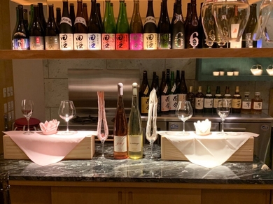 大切な人とお酒や料理を楽しみながら過ごすひととき