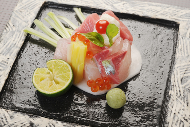 タイミングを見計りながら土鍋で炊きあげる『御飯』