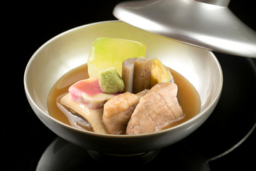 鴨と季節野菜の旨味が詰まった加賀の伝統料理『治部煮椀』