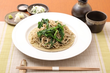 ありそうでなかった意外な組み合わせを実現、ヘルシーなメニュー『にら蕎麦』
