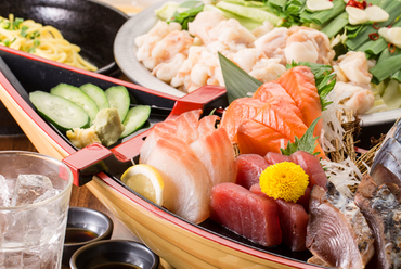 季節ごとに仕入れる旬魚をご提供!『直送鮮魚刺身豪華盛り合わせ』はご宴会にオススメ!