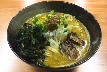 牡蠣ラーメン