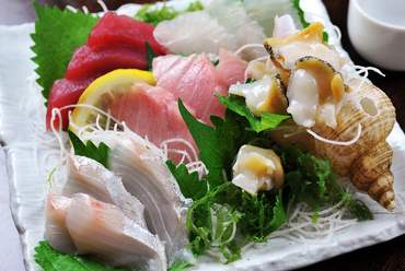 長崎・五島列島直送の新鮮な魚を盛り合わせた『刺身』一人前
