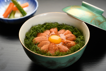 厳選された新鮮なうにを心ゆくまで堪能できる『うに丼』