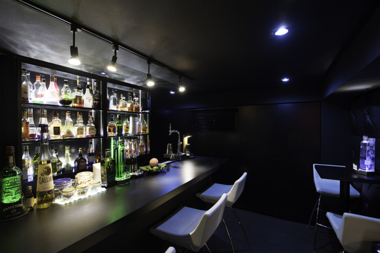 Cocktailbarslow 中目黒 バー カクテル のグルメ情報 ヒトサラ