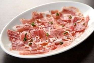 熟成された濃厚な味わいが特徴『スペイン産の生ハム』