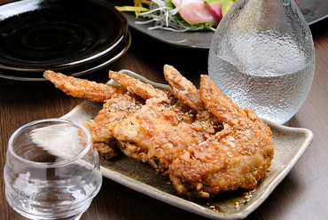 ジューシーな手羽先を、選べる3種の味つけで『手羽先唐揚げ スペシャル』