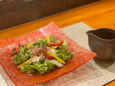 フォアグラの濃厚な味わいが癖になる逸品『フォアグラの茶碗蒸し ズワイ蟹餡掛け』