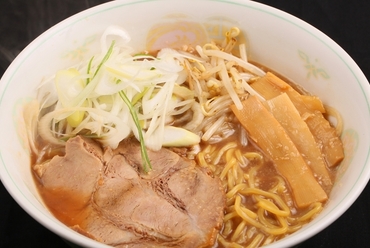 背脂を入れたまろやかな味わい『正油ラーメン』