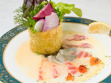有機野菜と中央市場直送の『鮮魚のカルパッチョ』
