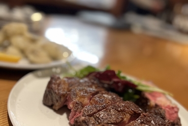 和牛ほほ肉赤ワイン煮込み
