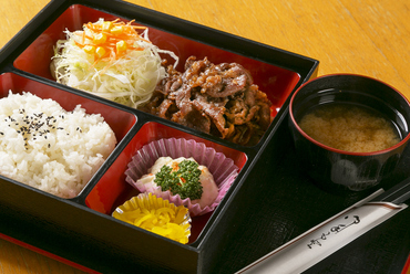 野菜も牛肉も国産にこだわった『焼肉定食』