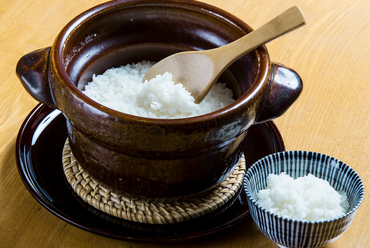 釜で炊いたふっくらご飯『紫香楽釜御飯』