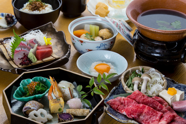 特製わりしたと黄身おろしで頂くすき焼き『黒毛和牛御膳』