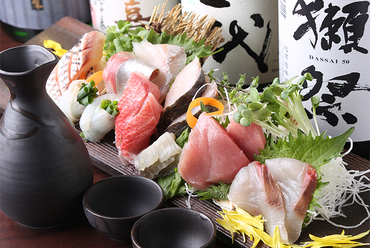 漁港直送の日替わり鮮魚の盛り合わせ