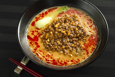 濃厚でクリーミーなスープがクセになる『担々麺』