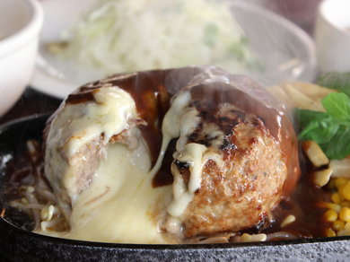 ココが元祖!『チーズオーブン焼きハンバーグ』