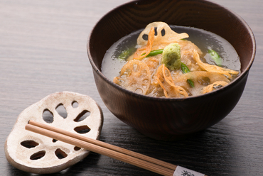 もちもちとした食感に魅了される『蓮根まんじゅう』