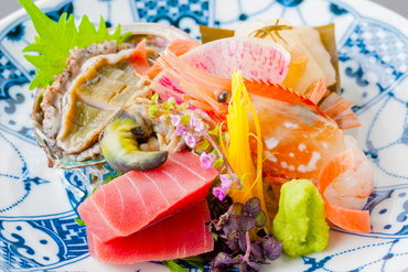 新鮮な北海道の海の幸が一皿に、食材の一番美味しい時期を逃さない『造里』