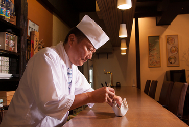 <おまかせコース料理 6000円~20000円>