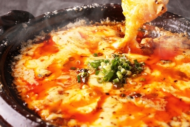 垂涎ものの新時代の絶品創作中華『とろける無限チーズ麻婆豆腐』