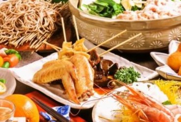 ボリューム満点の食べ応え!【ご宴会に◎】創作串と選べる鍋・博多仕込みもつ鍋コース(全7品)