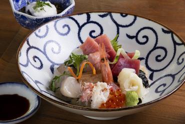 醤油ベースのさっぱりとしたテイストが魅力の『蓼科高原豚 炙り焼き 御膳』