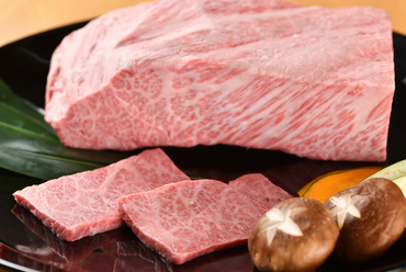 肉の魅力を伝えてくれる『ザブトン』
