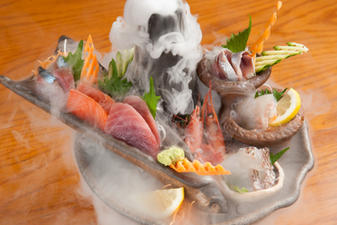 北海道の海の幸を食べつくす『名物市場直送いろりあん盛り』 ※2人前よりご注文をお願いします。