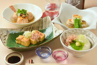 京都より取り寄せる伝統の味わい。さまざまなおいしさを楽しめる『南禅寺豆腐』