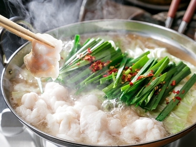 あっさりしながらも奥行きのある味わいで魅了する『もつ鍋』