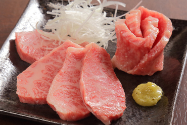 黒毛和牛の食感、味、香りを存分に味わえる『和牛上カルビ』