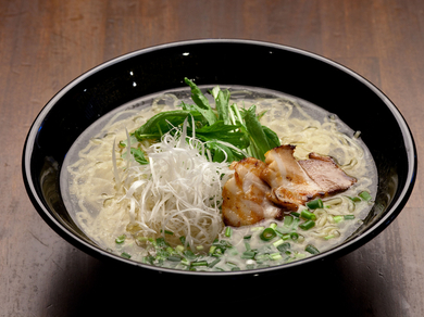 幅広い層から人気の高い、定番中の定番メニュー『塩ラーメン』