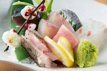 四季折々、旬の鮮魚を味わえる『刺盛』