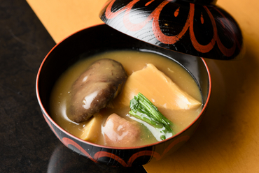 その味わいを堪能したい、金沢の代表的郷土料理『治部煮』