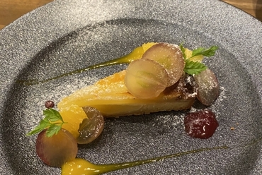 祇園本店にいるオーナーシェフが考案した、フレンチベースのオリジナルメニュー『マクロの定番焼きそば』