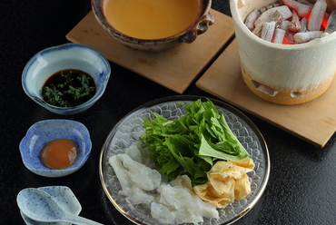 市場で厳選した鮮魚を味わえる『刺身盛り合わせ』