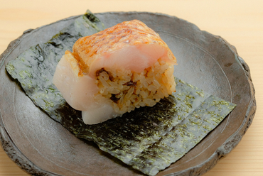 上質な脂が口の中でとろける、高級魚を贅沢に使った『のどぐろ棒鮨』